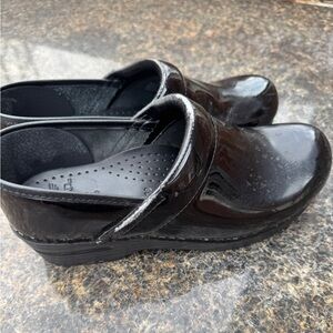 Dansko Patent Leather Black Clogs size 39